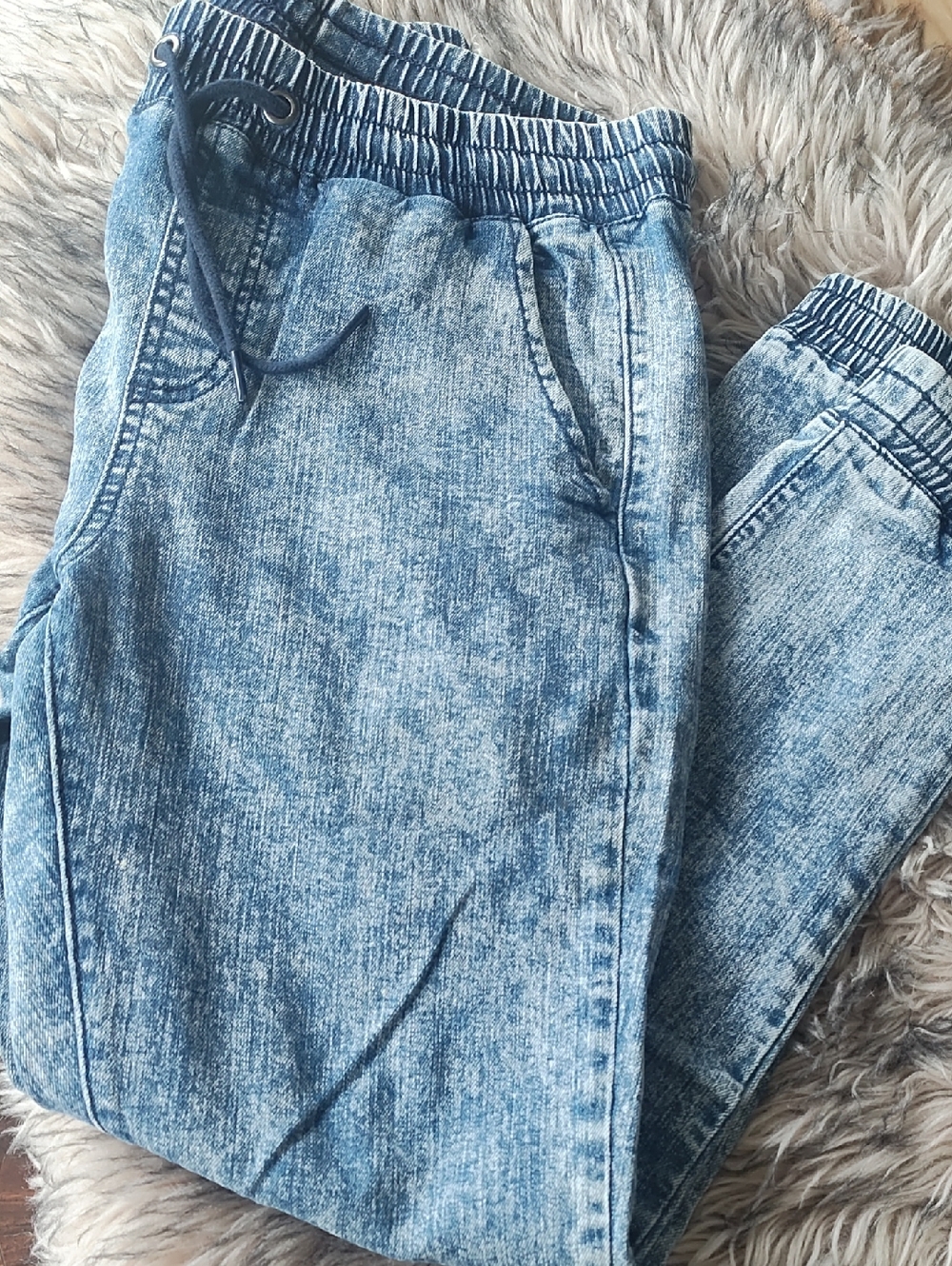 21MEN Distressed Blue Denim Jogger Pants